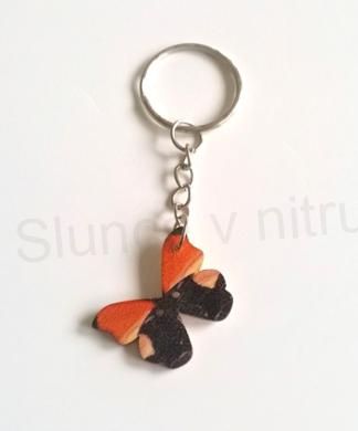 Přívěsek na klíče - dřevěný motýlek  (D363)