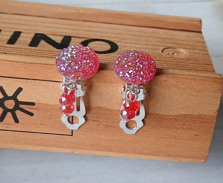 Náušnice klipsy ozdobné měnicí barvu na světle 12 mm (BB456)