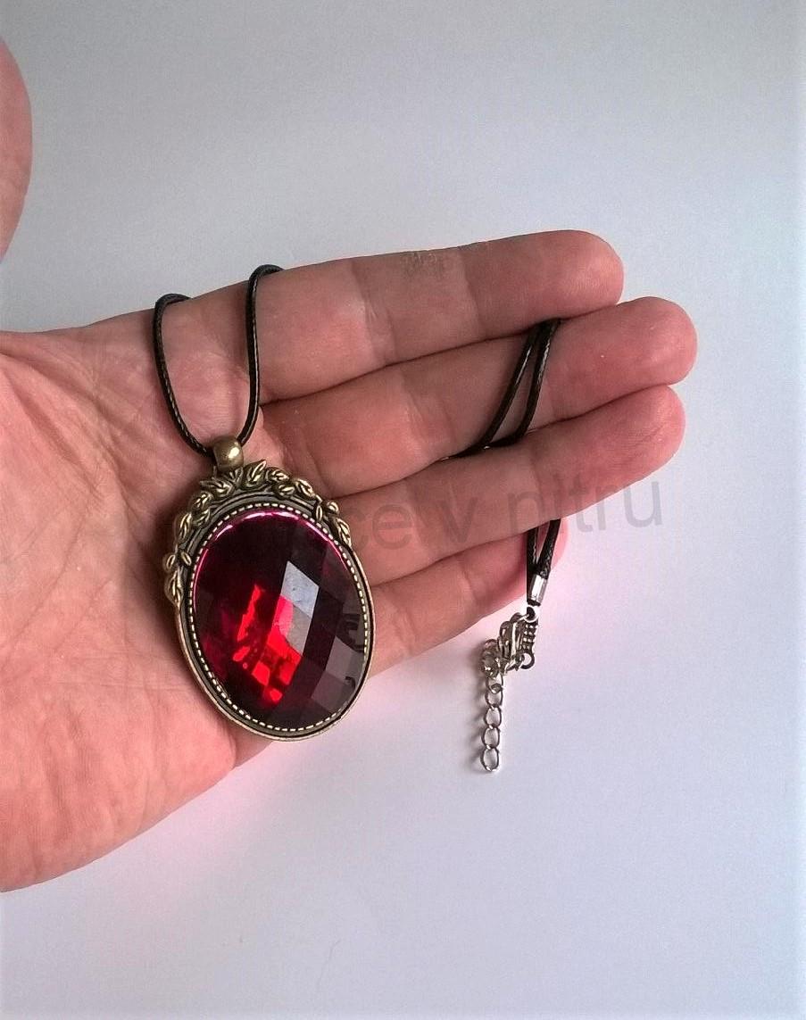 Náhrdelník s přívěškem imitace rubínu (BD332) 