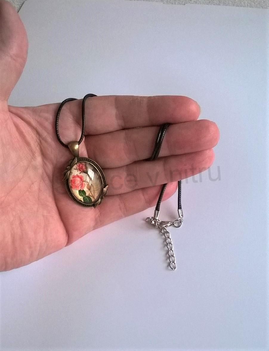 Náhrdelník s přívěškem květin (BD334) 