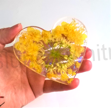 Orgonitový podtácek Srdce z přírodných květin (PP1)