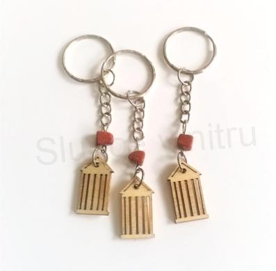 Přívěsek na klíče - dřevěný domeček (D380)
