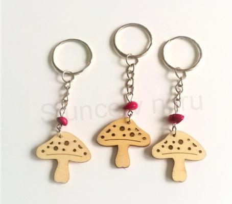 Přívěsek na klíče - dřevěná houba (D382)