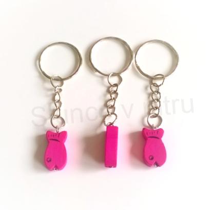 Přívěsek na klíče - dřevěná Rybka růžová (D388)