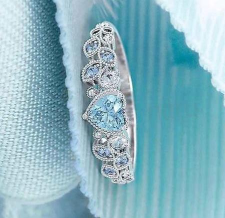 Prsten se srdcem a zirkony velikost 59 (BP307)