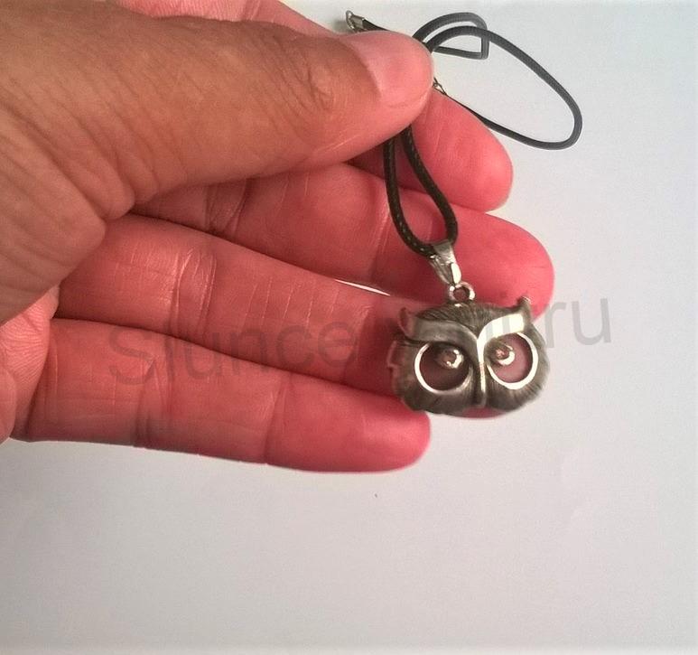 Náhrdelník s přívěškem sova s kaminky (BD351) 