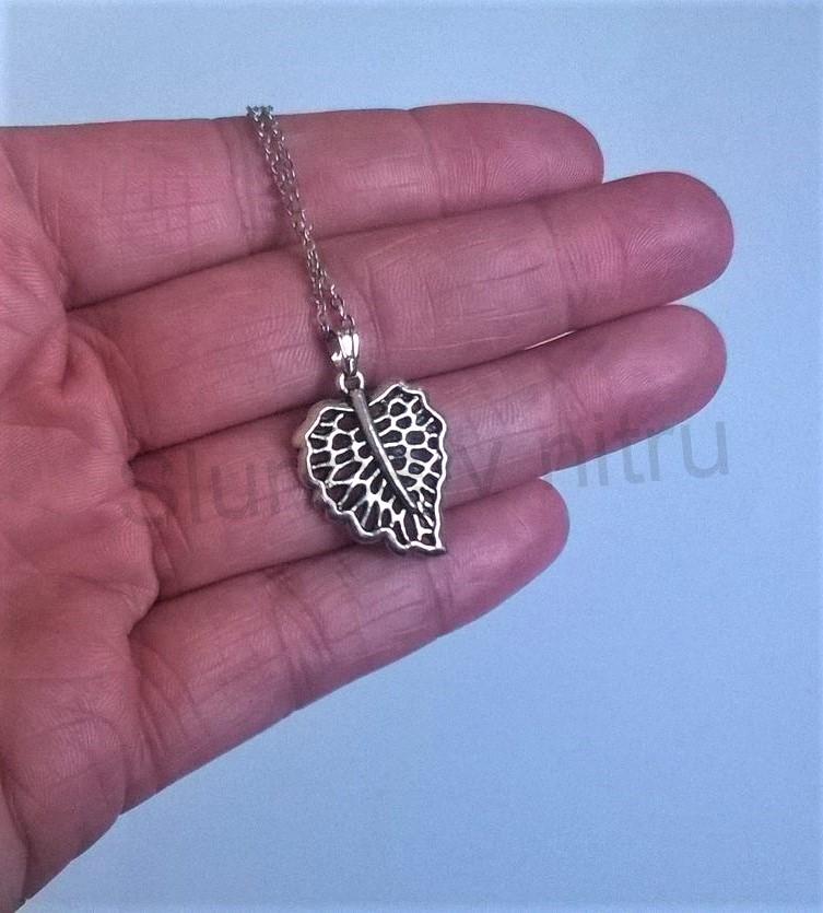 Náhrdelník s přívěškem lístek z chirurgické oceli (BD360) 