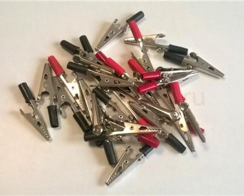 Krokosvorky - červená a černá bal/1pár (L25)