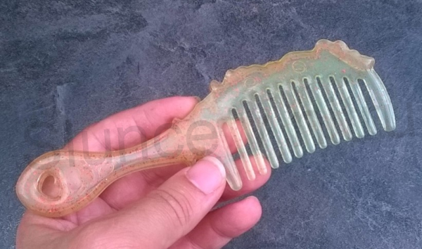 Orgonitový srdíčkový hřeben - zeleno hnědý 16,2 X 4,9 cm (PP73)