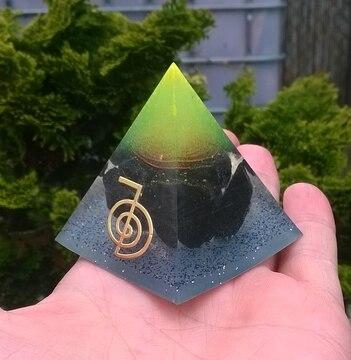 Orgonitová pyramida - šungitové pohlazení 5,7 x 5,2 cm (PP80)
