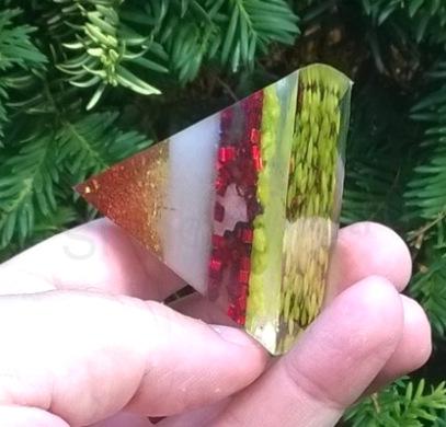 Orgonitová pyramida - pro radost 5,7 x 5,2 cm (PP83)
