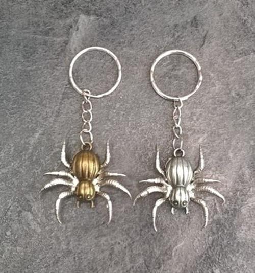 Klíčenka 3 D Pavouk platinová číslo 2 (D432)