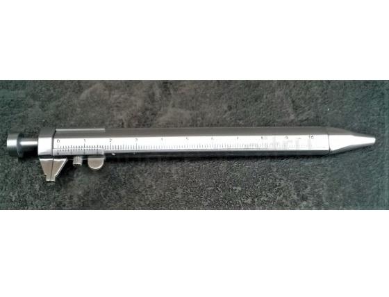 Pero s posuvným měřítkem (E382)