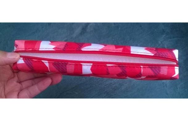 Studenský školní penál 21 x 7 cm maskovaný č.1 (E424)