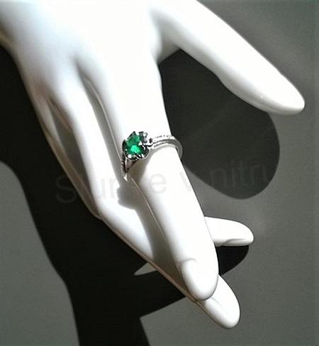 Postříbřený prsten se zirkony velikost 51 (BP347)