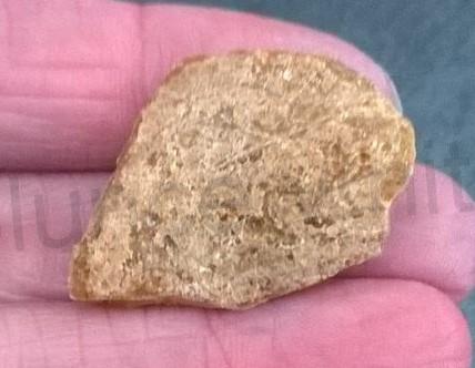 Jantar kopál surový přírodní 3,1 g (X634)