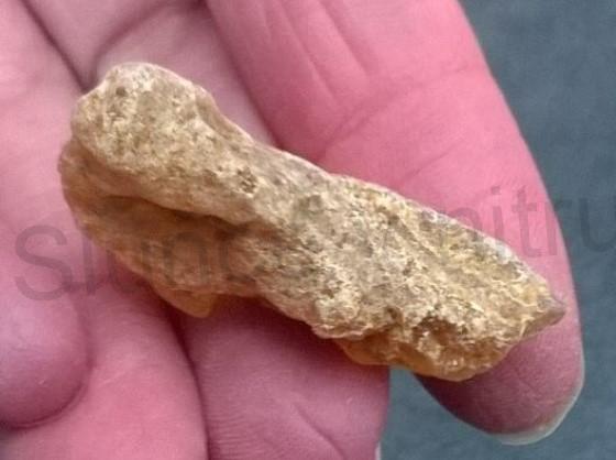 Jantar kopál surový přírodní 4 g (X639)