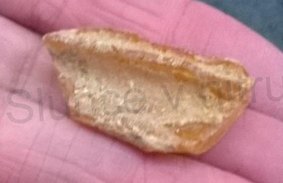 Jantar kopál surový přírodní 3,4 g (X640)