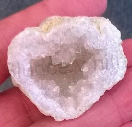 Sněžný Křišťál geoda 33,1g (Maroko) (X661)