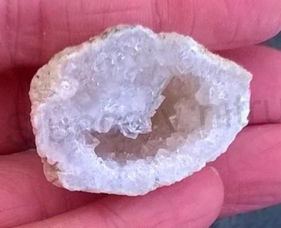 Sněžný Křišťál geoda 27,5g  (Maroko) (X664)