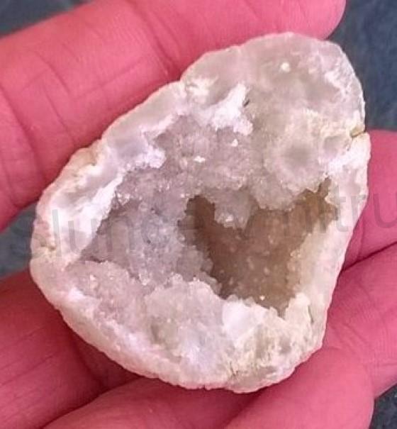 Sněžný Křišťál geoda 35,5 g (Maroko) (X672)