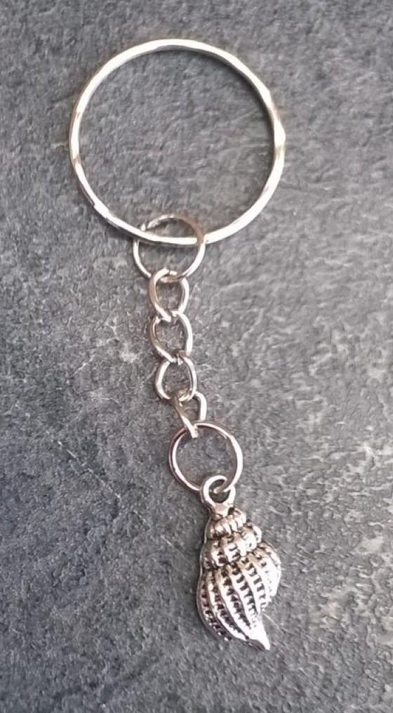 Přívěsek na klíče - mušle (D652)