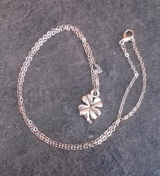 Náhrdelník s přívěškem čtyřlístek (BD452)