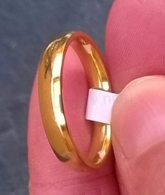 Nerezový prsten s hladkým páskem pozlacené velikost 63 (BP362)