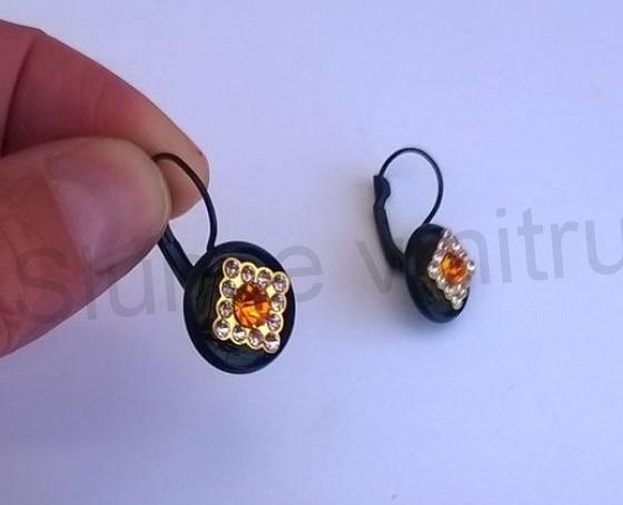Černé náušnice s kamínky oranžové (BB571)