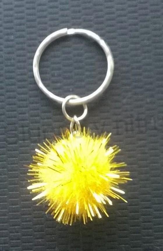 Přívěsek na klíče - barevná bambulka (H283)