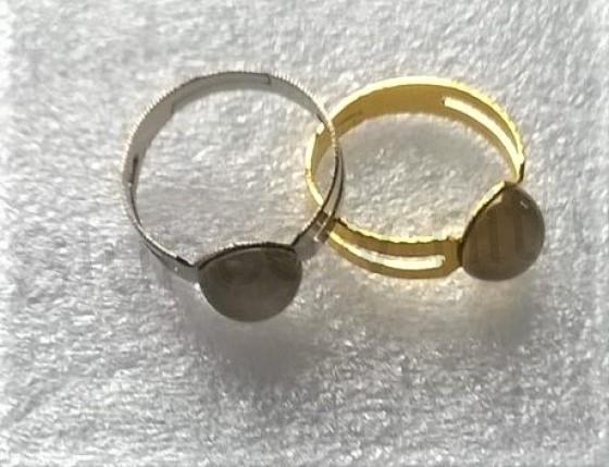 Nastavitelný minerální prsten záhněda (X732)