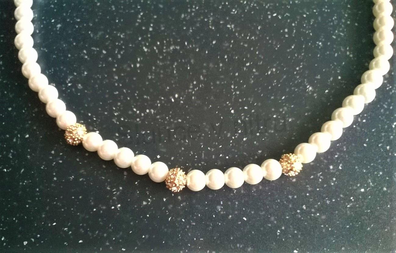 Náhrdelník s perličkami a ozdobnými mosaznými zirkonovými korálky (BD499)