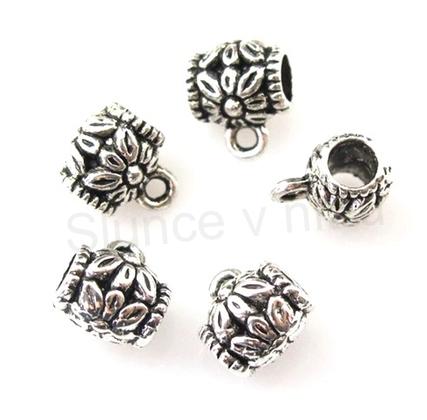 Slitinový korálek s očkem 9,5 x 8 x 6,5 mm (AA95)