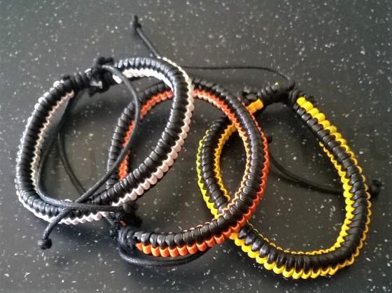 Kožený náramek nastavitelný pletený černo oranžový (BC499)