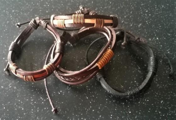 Kožený náramek nastavitelný pletený černý (BC509)