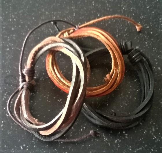 Kožený náramek nastavitelný pletený hnědý (BC516)