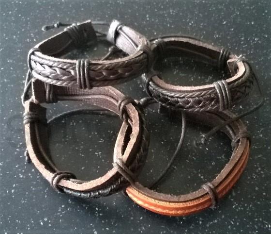 Kožený náramek nastavitelný pletený (BC520)