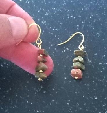  Minerální Unakitové náušnice (X761)