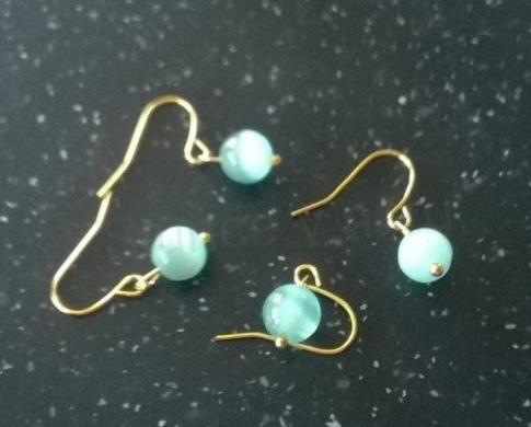 Minerální  náušnice kočíčí oko (X771)