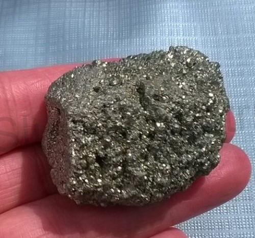 Pyrit drúza Peru 118,7 g (X859)