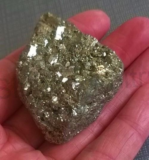 Pyrit drúza Peru 118 g (X861)