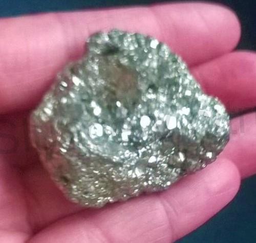 Pyrit drúza Peru 114,4 g (X871)