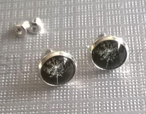 Puzetové náušnice z chirurgické oceli kytičkové (BB638)