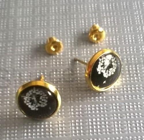 Puzetové náušnice z chirurgické oceli kytičkové (BB643)