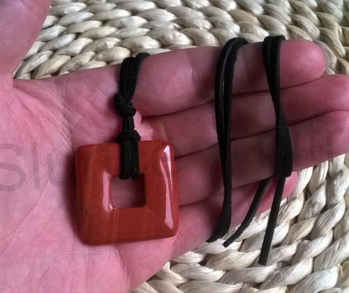 Náhrdelník donut čtverec 35 mm - Jaspis červený  (X878)