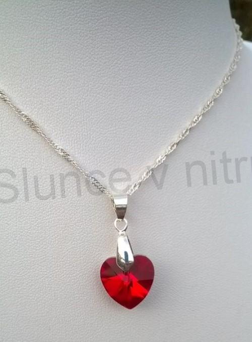 Postříbřený náhrdelník s rakouským křišťálovým srdcem Swarovski (BD504)