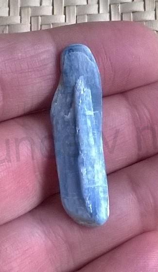 Kyanit surový 3,3 g (Brazílie) (X980)