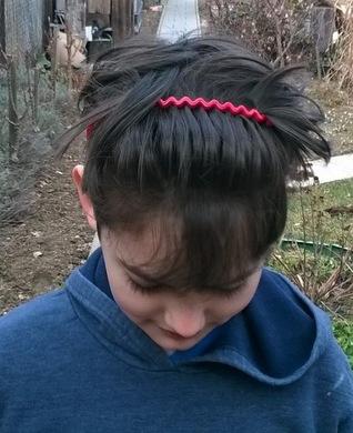 Čelenka z vlnek černá (H323)