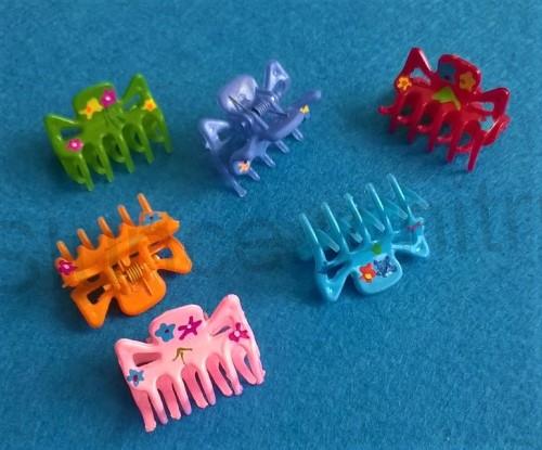 Menší střední skřipce barevné 2,7 x 2,1 cm (H327)