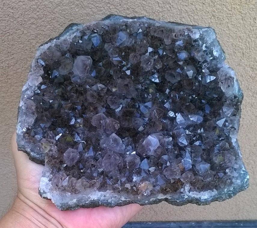 Ametyst drúza narostlá v chalcedonu 1340g (Brazílie) (X1146)